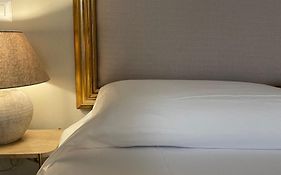 Notus Rooms